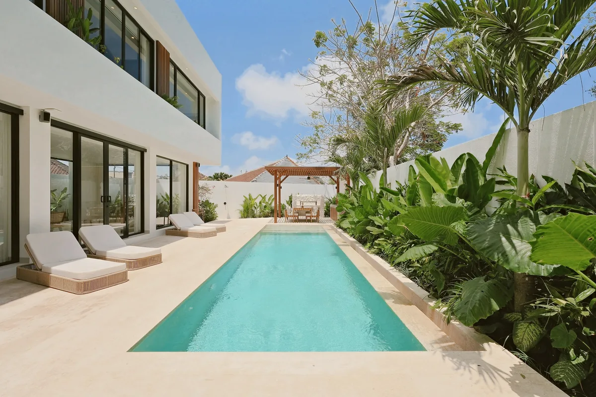 Pool leading to the teak pergola